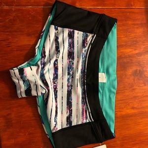 Lululemon girls size 8 bikini bottoms